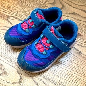 Toddler sz 9 Merrell waterproof sport / hiking shoes